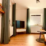 Citynest & Auszeit - Zwei Unter Einem Dach - Ideal Fuer Natur-, Ski- Und Bikeurlaub In Zentraler Lage *