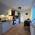 Citynest & Auszeit - Zwei Unter Einem Dach - Ideal Fuer Natur-, Ski- Und Bikeurlaub In Zentraler Lage