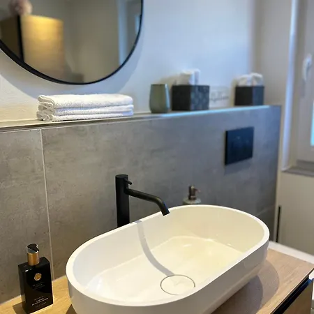 Zwei - Ein Haus - Alles Fusslaeufig - Altstadt, Wanderwege, Freibad Und Restaurants In Unmittelbarer Naehe *