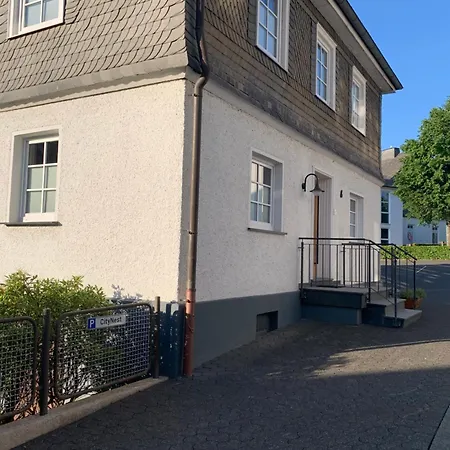 Zwei - Ein Haus - Alles Fusslaeufig - Altstadt, Wanderwege, Freibad Und Restaurants In Unmittelbarer Naehe アパート *